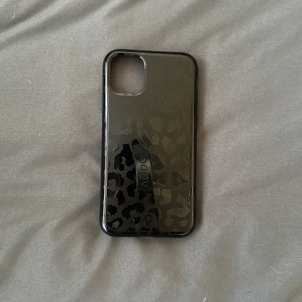 Loopy iPhone 11 case black cheetah print